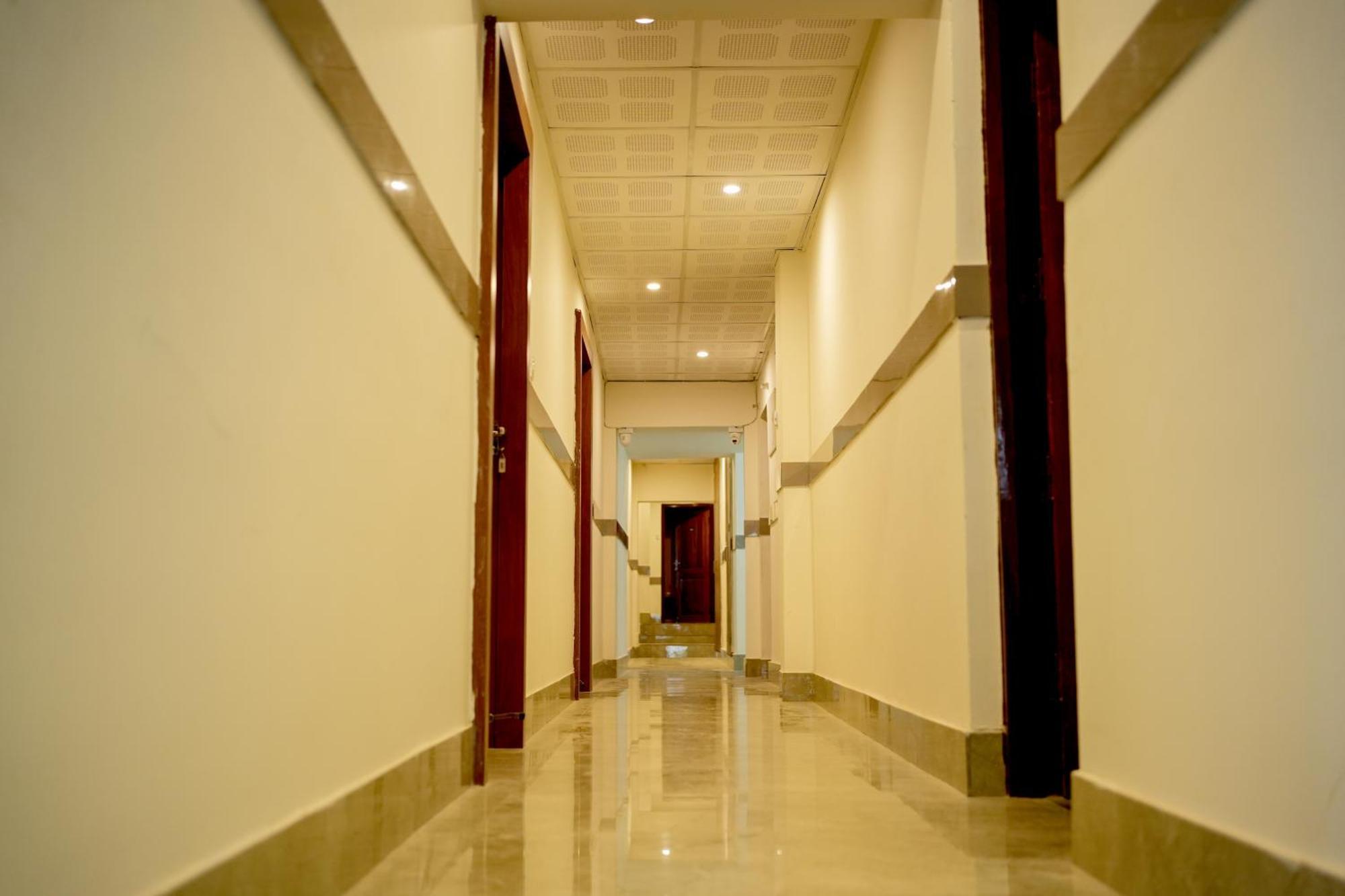 Отель Sm Residency Бхубанешвара Экстерьер фото